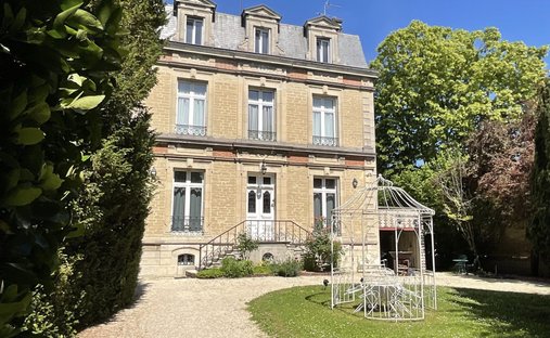 House in Cathédrale, Troyes, France 1