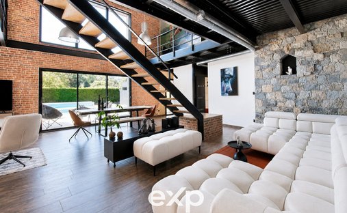 Villa in La Buissiere, Auvergne-Rhône-Alpes, France 1