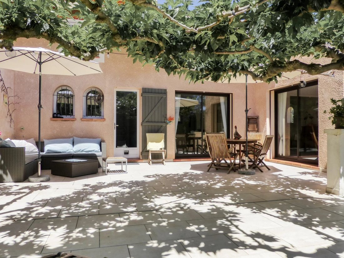 House in Centre Ville, Carqueiranne, France 4 - 18267296
