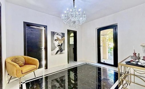 Villa in Plan de Noves, Vence, France 1