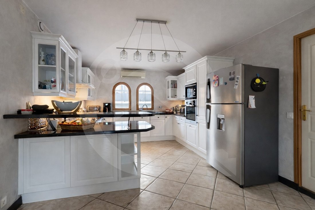 House in Arthaz-Pont-Notre-Dame, Auvergne-Rhône-Alpes, France 1 - 17298576