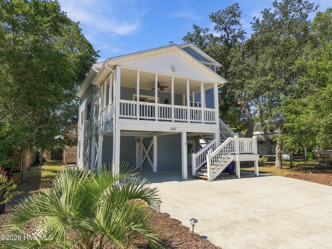 House in Oak Island, North Carolina, United States 3 - 17813052