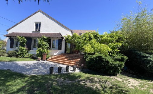 House in Osny, Ile-de-France, France 1