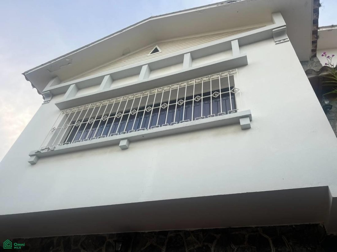House in Caracas, Capital District, Venezuela 2 - 18865001