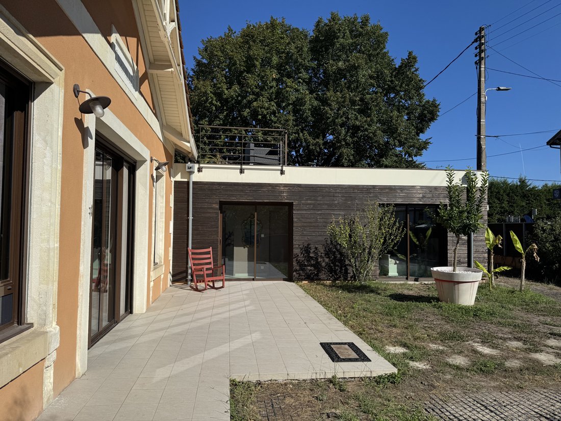 Villa in Centre-Ermitage, Le Bouscat, France 2 - 17308107