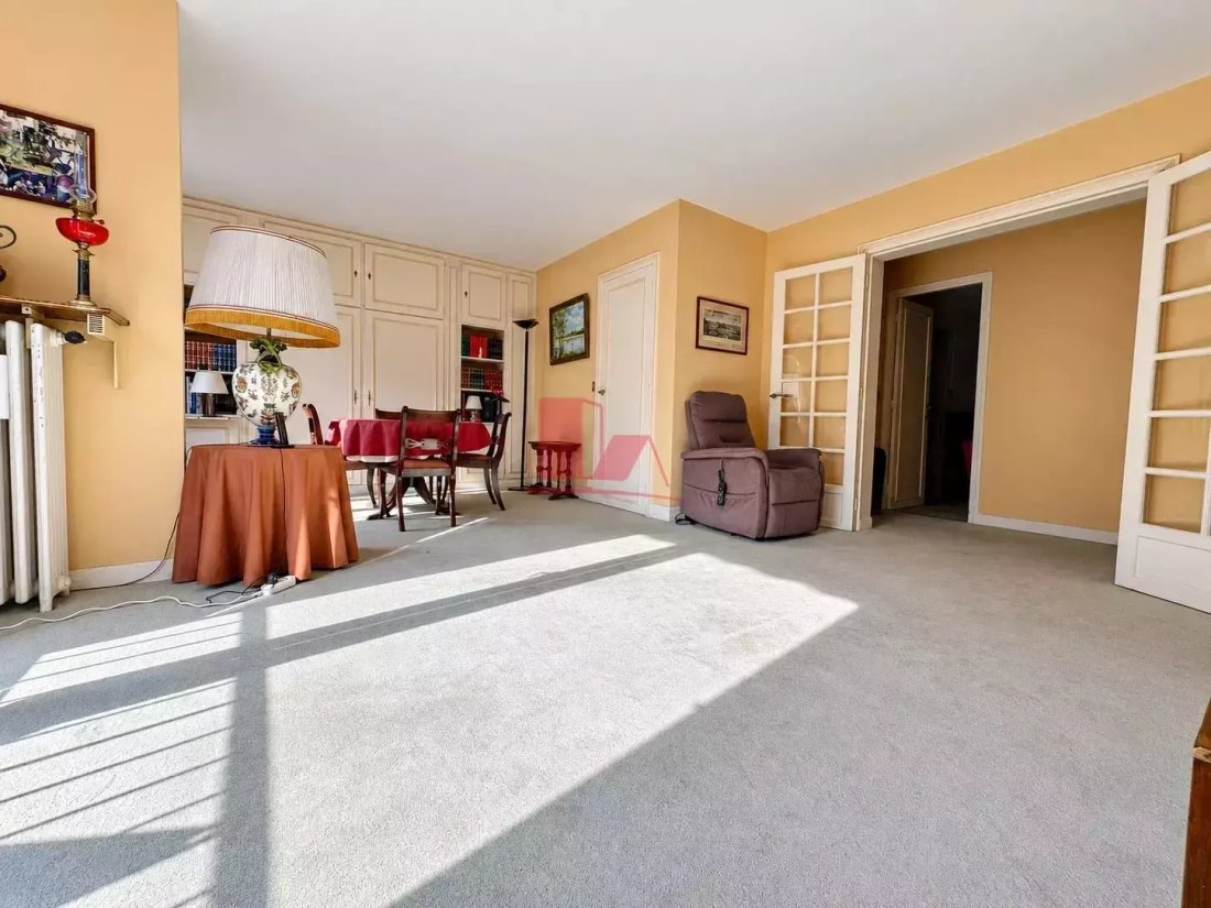 Apartment in Insurrection, Vanves, France 3 - 18907408