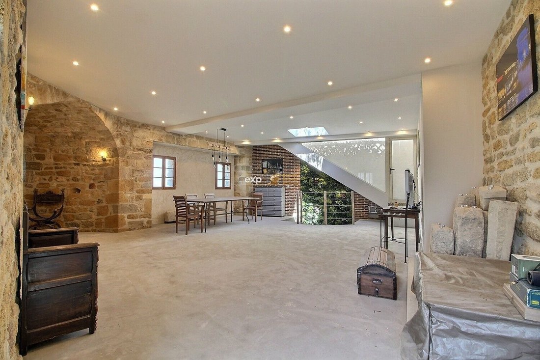 House in Alleins, Provence-Alpes-Côte d'Azur, France 2 - 18415983