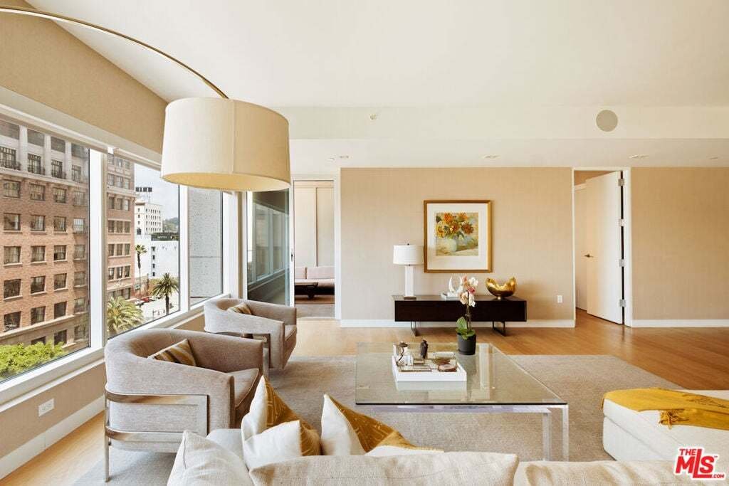 Condo in Los Angeles, California, United States 3 - 18925033