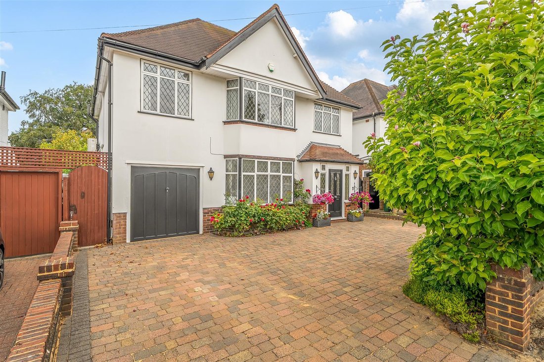 House in Petts Wood, Bromley, England 1 - 18925488