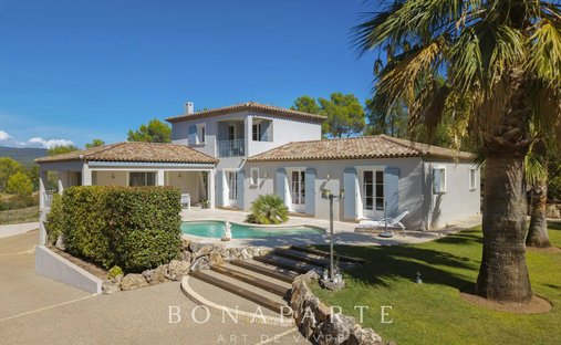 House in Aiguebonne, Saint-Raphaël, France 1