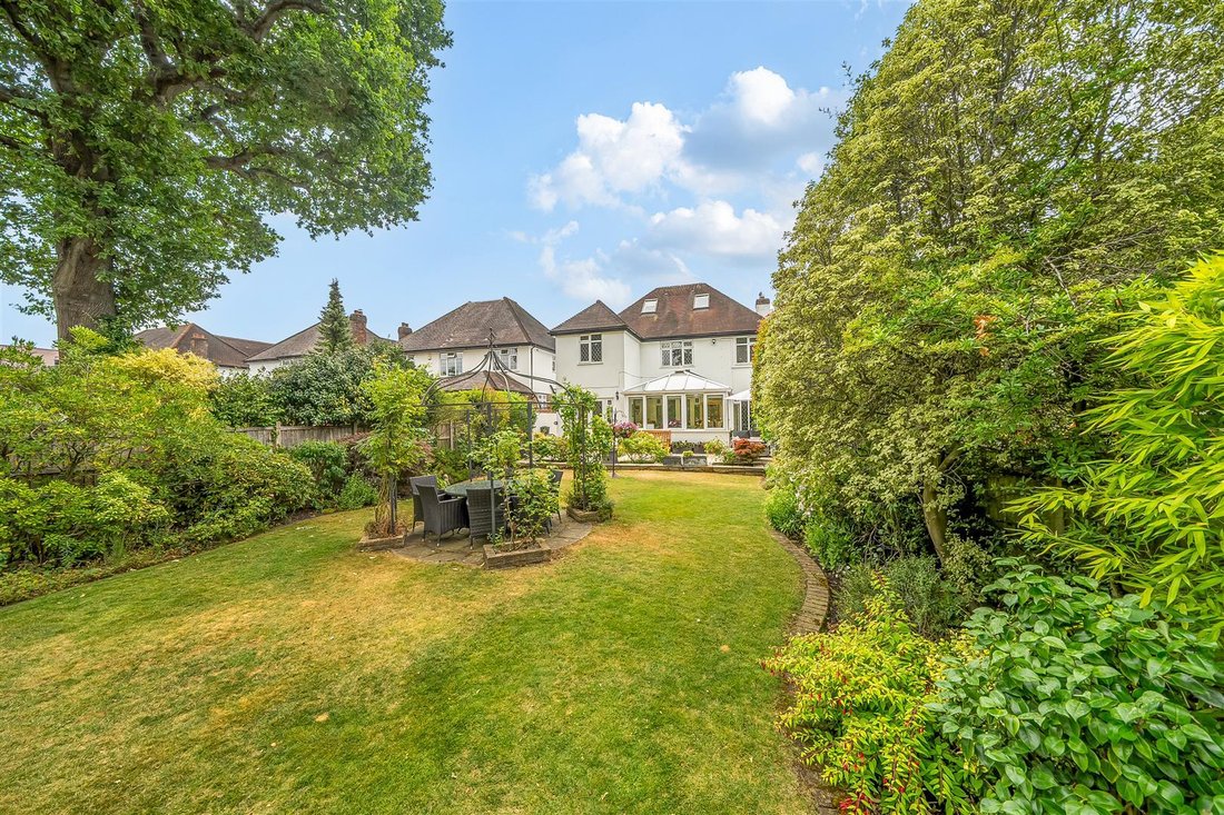 House in Petts Wood, Bromley, England 5 - 18925488