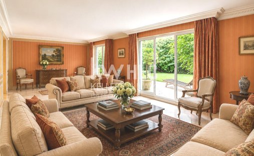 Apartment in La Plaine des Sablons, Neuilly-sur-Seine, France 1