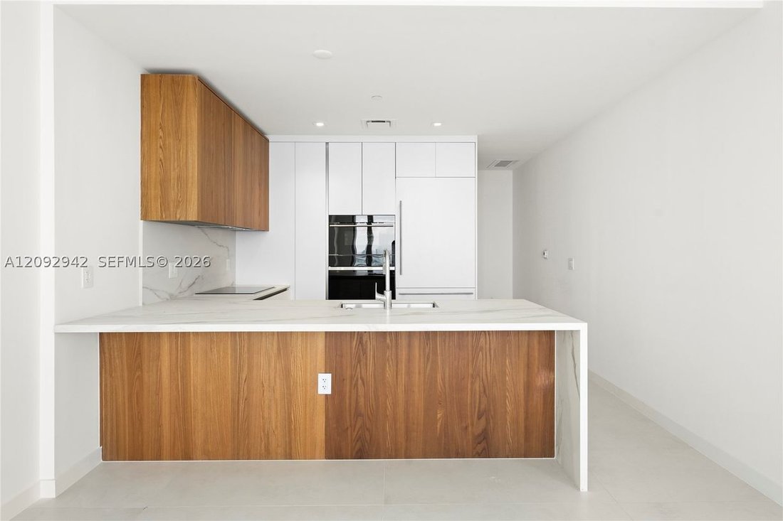 Condo in Miami, Florida, United States 5 - 18927703