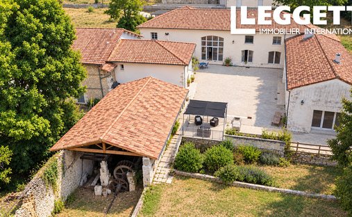 House in Saint-Maigrin, Nouvelle-Aquitaine, France 1