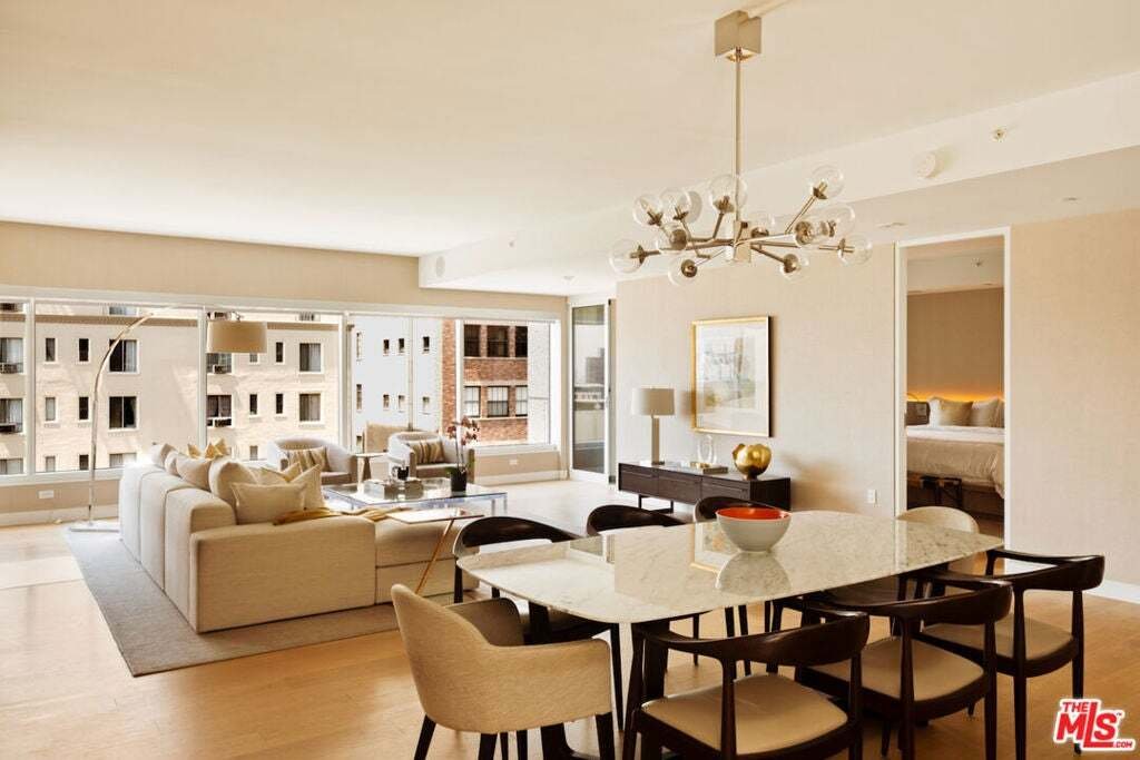Condo in Los Angeles, California, United States 2 - 18925033