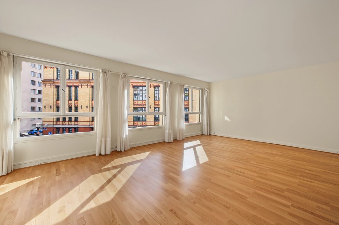 Apartment in Violet Commerce, Paris 15e Arrondissement, Paris 3 - 18928093