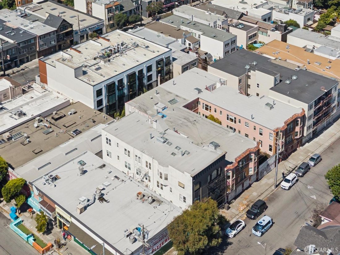 San Francisco, California, United States 4 - 18925105