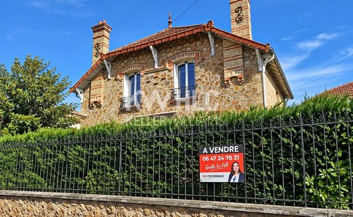 House in L'Orangerie-Centre Ville, Eaubonne, France 1