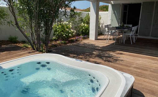 Villa in Sainte-Marie-de-Ré, Nouvelle-Aquitaine, France 1