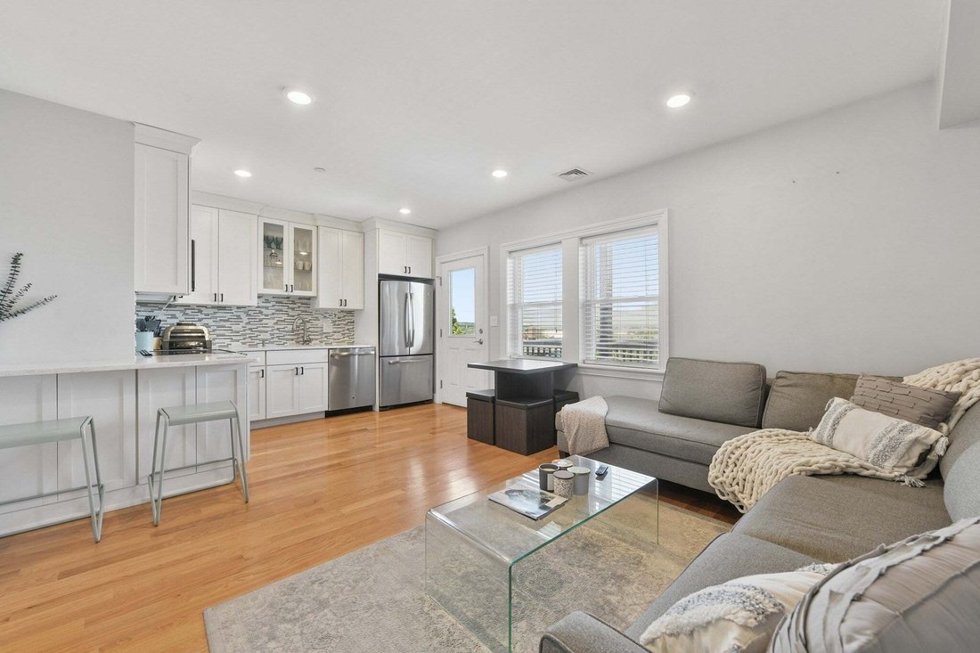 Condo in Boston, Massachusetts, United States 1 - 18926880