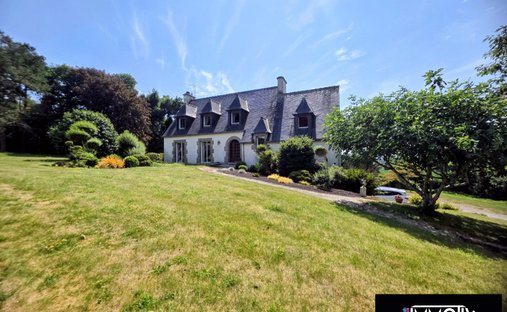 House in Bourg, Plouzane, France 1