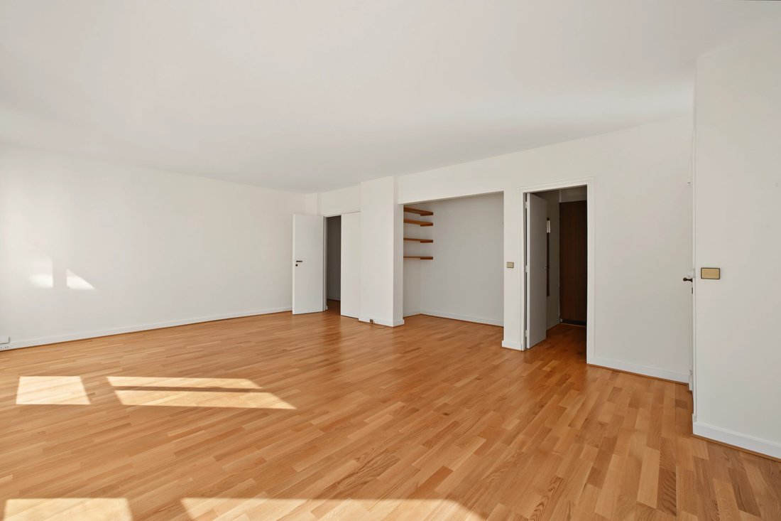 Apartment in Violet Commerce, Paris 15e Arrondissement, Paris 4 - 18928093