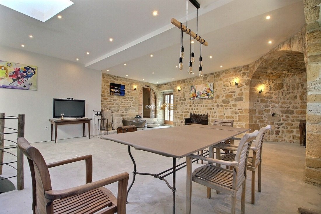 House in Alleins, Provence-Alpes-Côte d'Azur, France 1 - 18415983