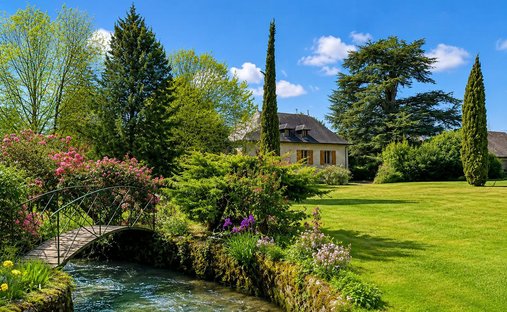House in Chambery, Auvergne-Rhône-Alpes, France 1