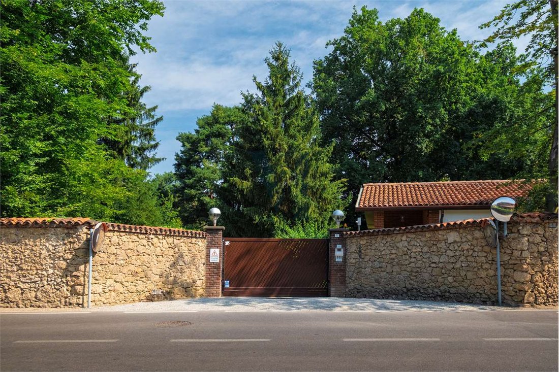 Villa in Lesmo, Lombardei, Italien 1 - 18925831