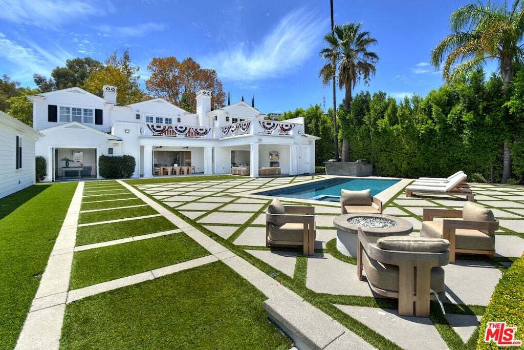 House in Los Angeles, California, United States 1 - 18925112