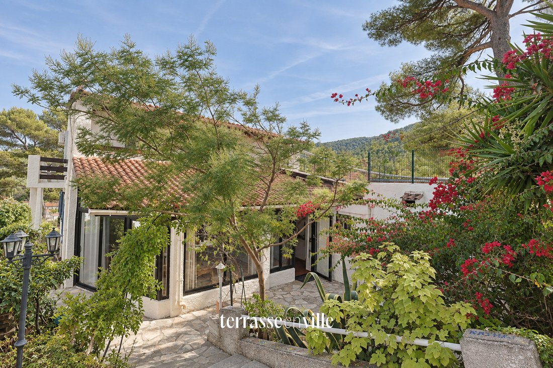 House in La Barasse, Marseille, Provence-Alpes-Côte d'Azur 4 - 18917545