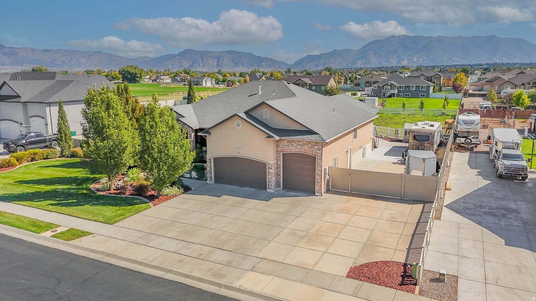 House in Ogden, Utah, United States 2 - 18926041