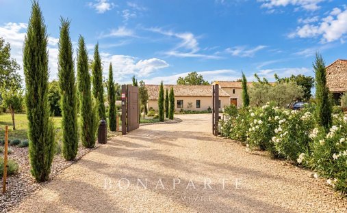 Casa di campagna a Cucuron, Provenza-Alpi-Costa Azzurra, Francia 1