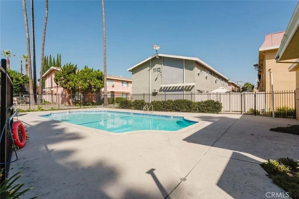 Los Angeles, California, United States 2 - 18926257