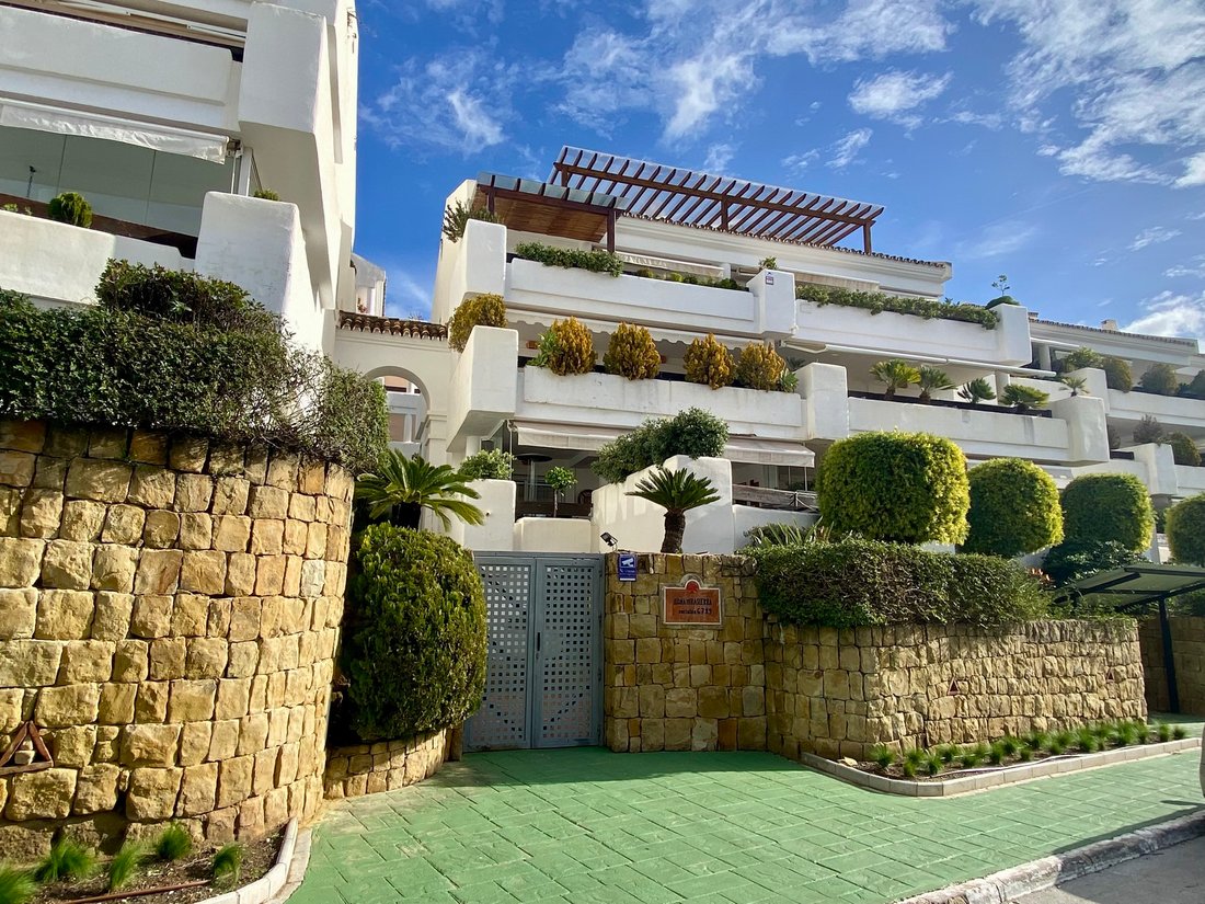 Apartment in Puerto Banus, Marbella, Spain 2 - 17922475