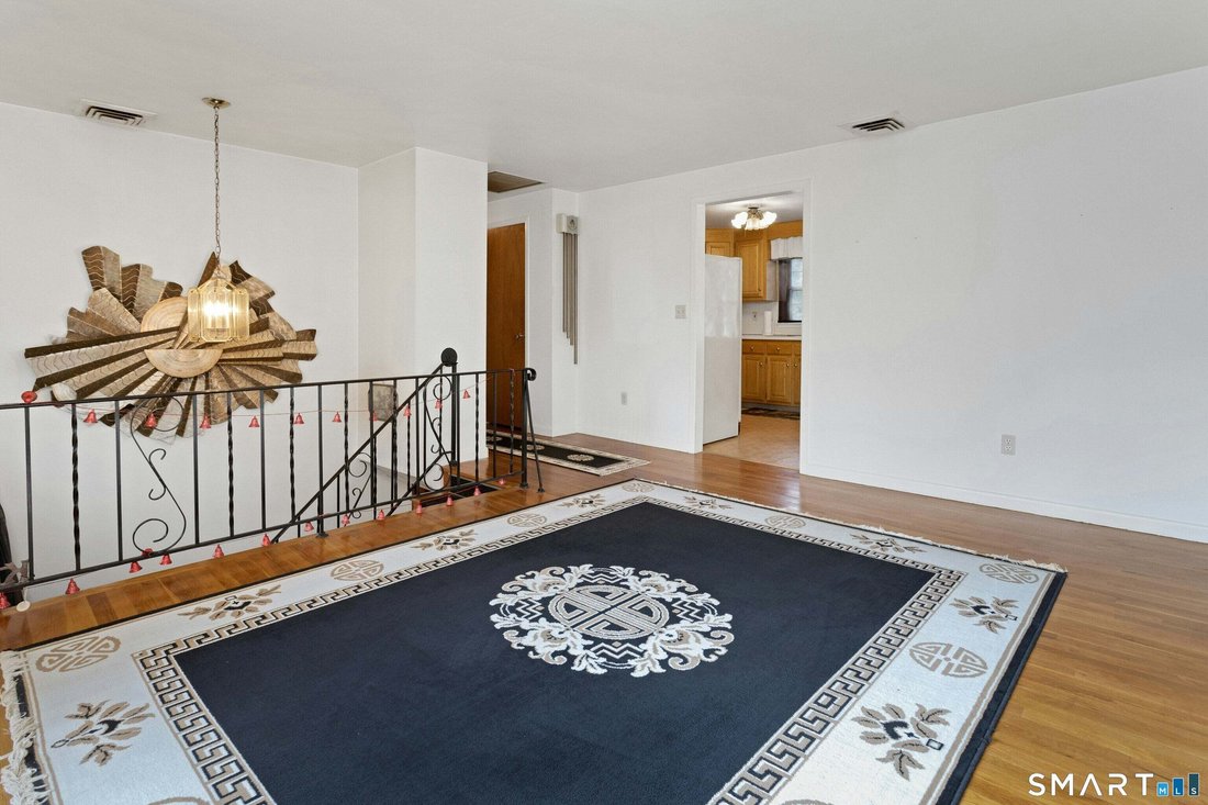 Townhouse in Stamford, Connecticut, United States 5 - 18925554