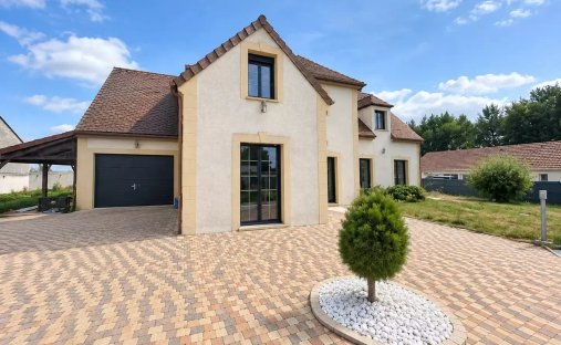 House in Bernay-Vilbert, Ile-de-France, France 1