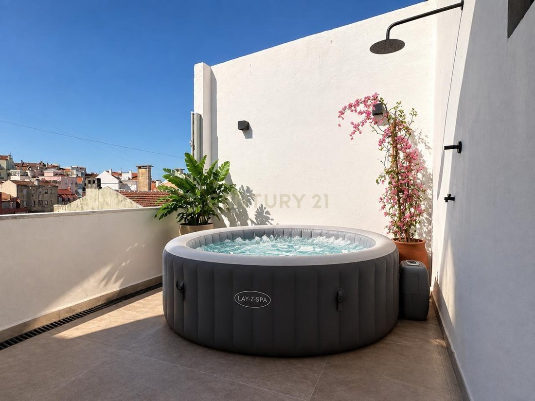 Apartment in Campolide, Lisbon, Portugal 1 - 18587143