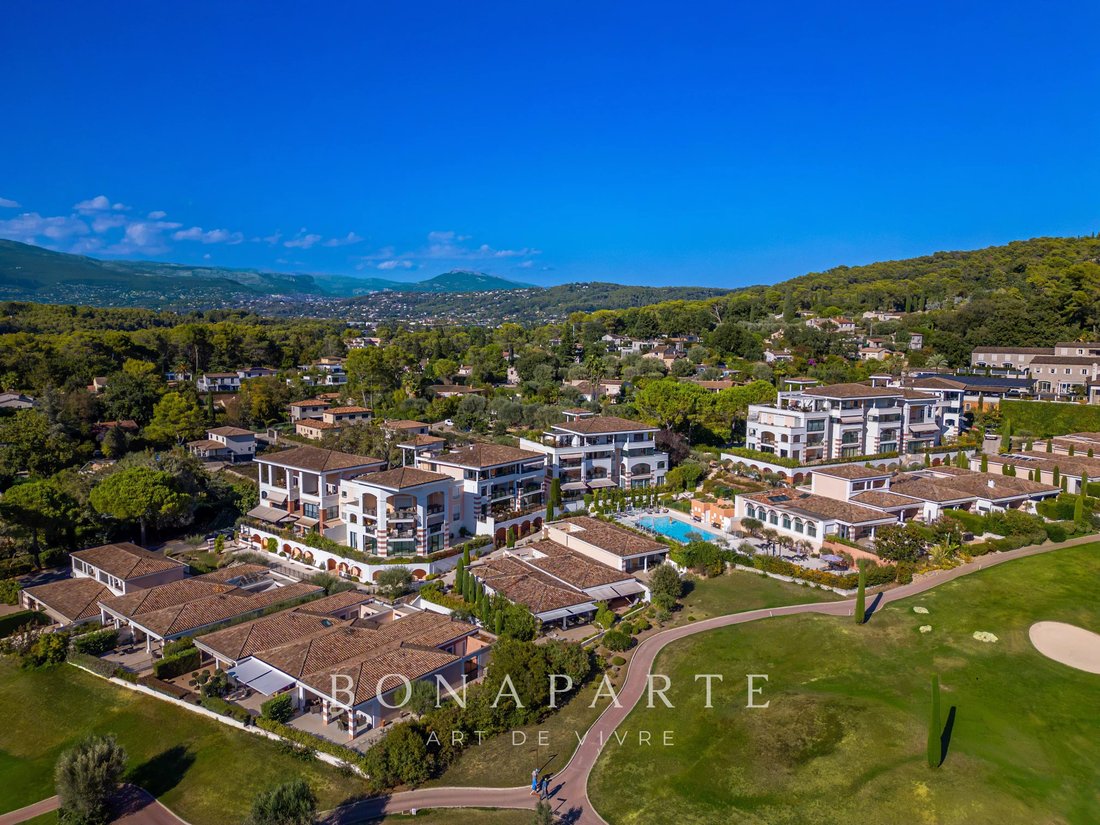 Villa a Mougins, Provenza-Alpi-Costa Azzurra, Francia 1 - 18923978