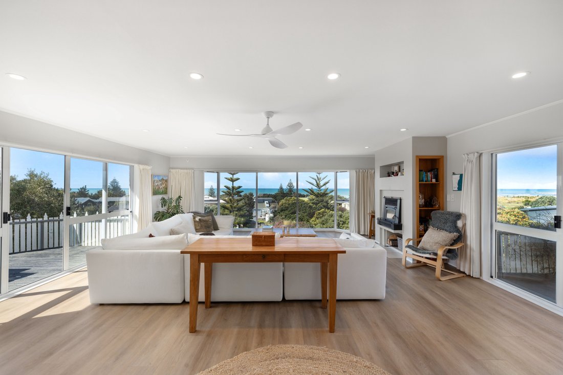 House in Riversdale Beach, Wellington, New Zealand 3 - 18927693
