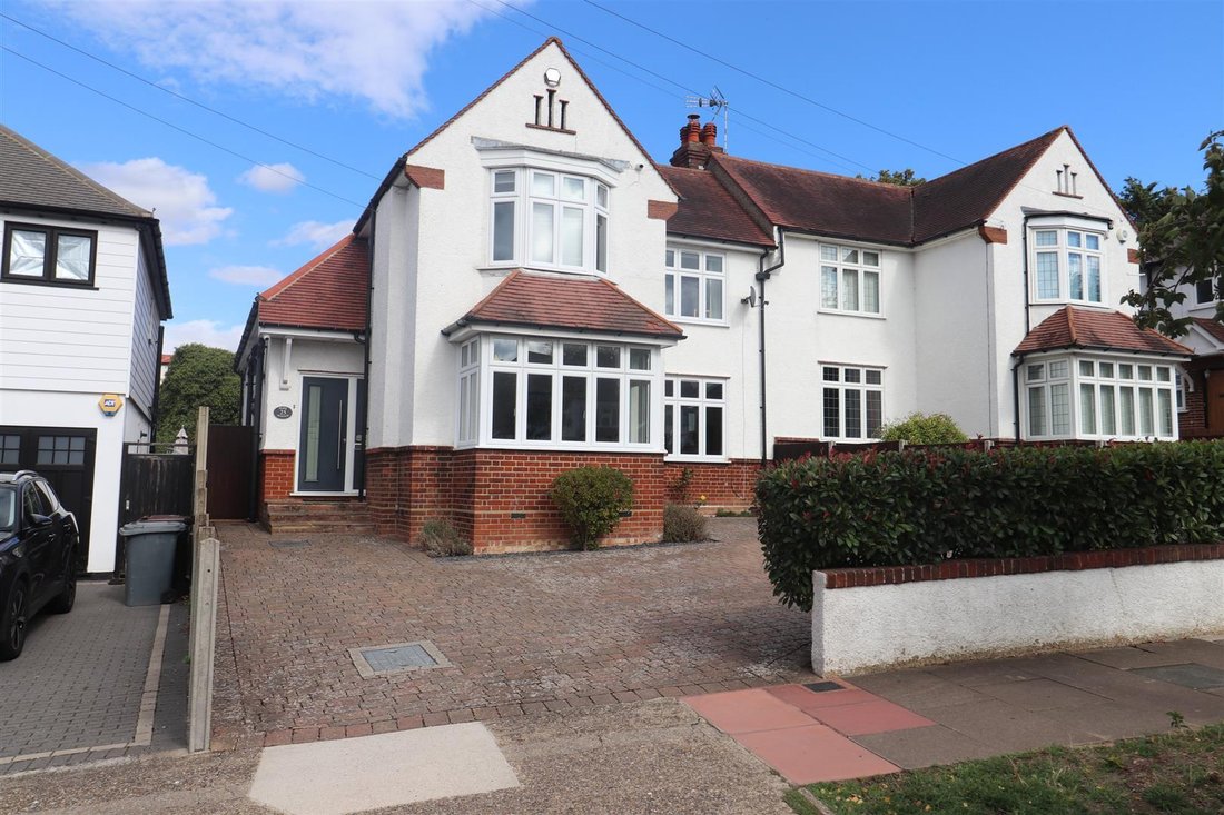 House in Orpington, Bromley, England 2 - 18925577
