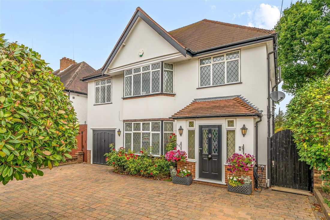 House in Petts Wood, Bromley, England 2 - 18925488