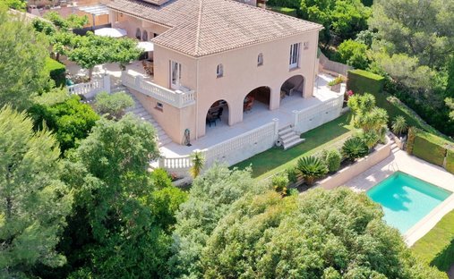 House in Centre Ville, Carqueiranne, France 1