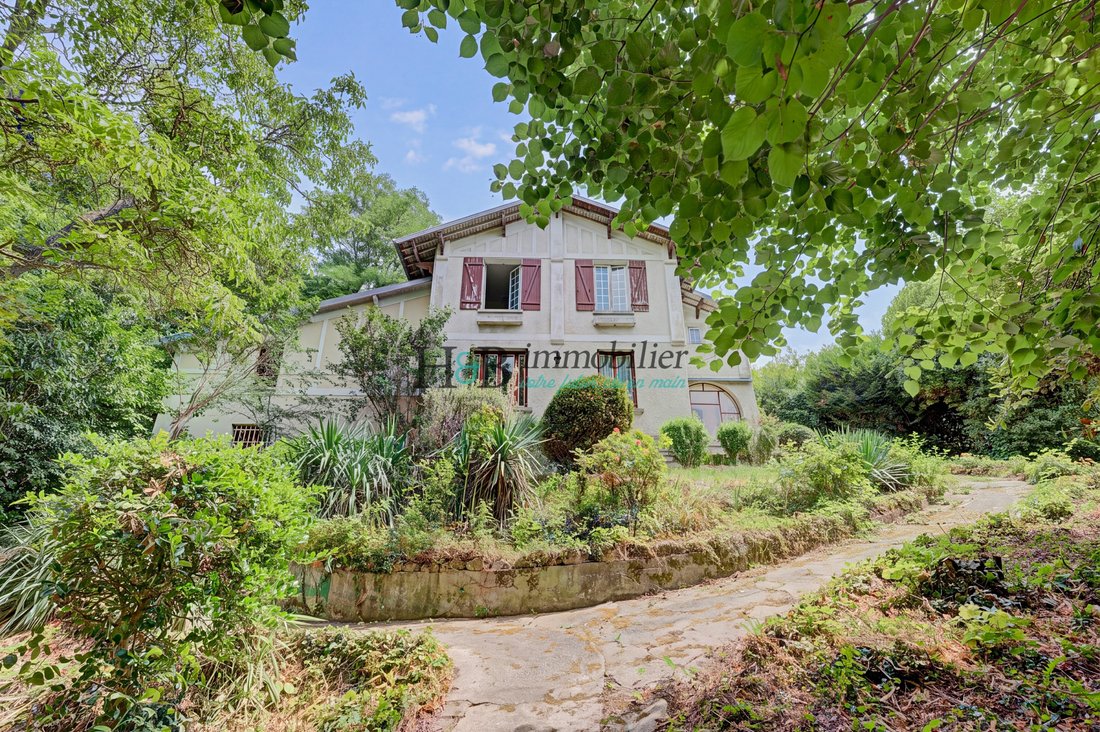 House in Marly-le-Roi, Ile-de-France, France 1 - 18927395