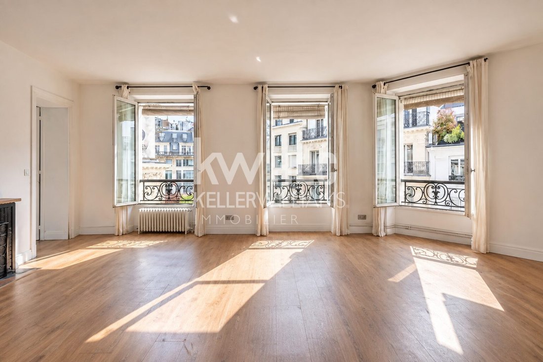 Apartment in Montorgueil-Saint Denis, Paris 2e Arrondissement, Paris 2 - 18928049