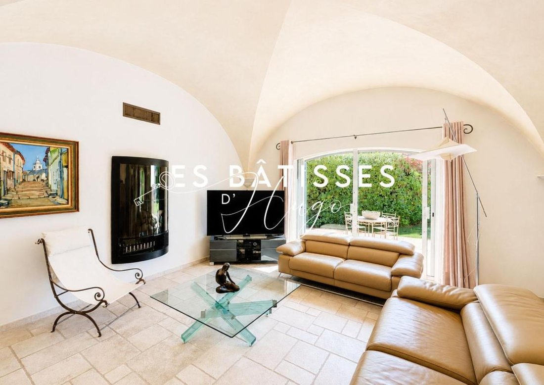 House in Fontvieille, Provence-Alpes-Côte d'Azur, France 5 - 18927039