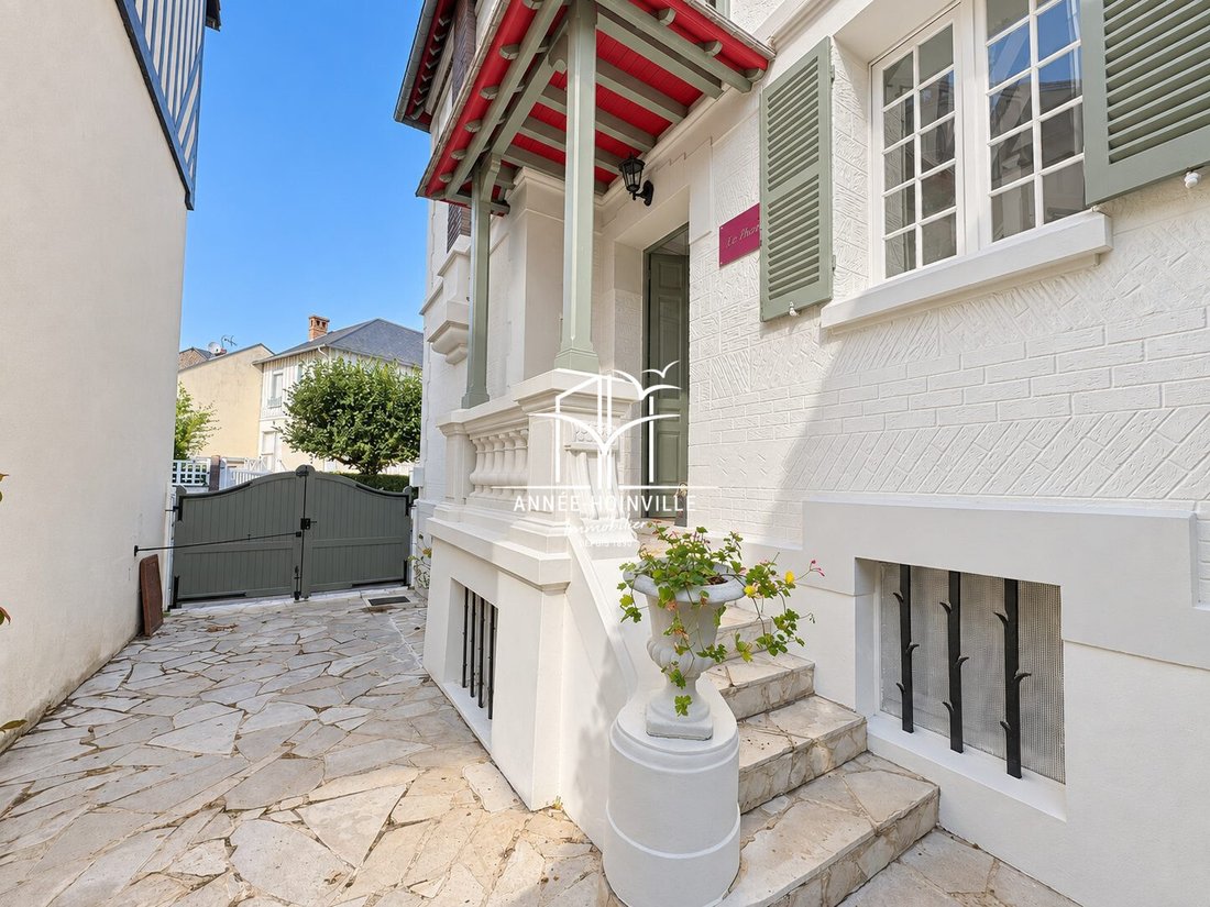 Villa in Deauville, Normandy, France 2 - 18927985