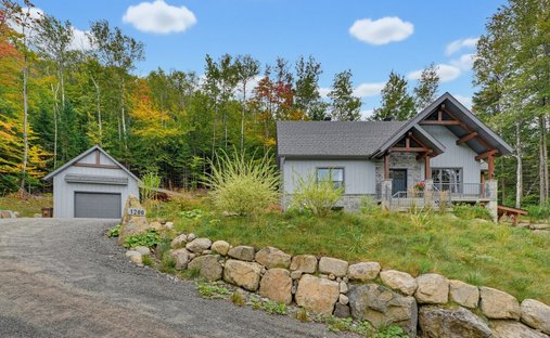 House in Sainte-Adèle, Quebec, Canada 1