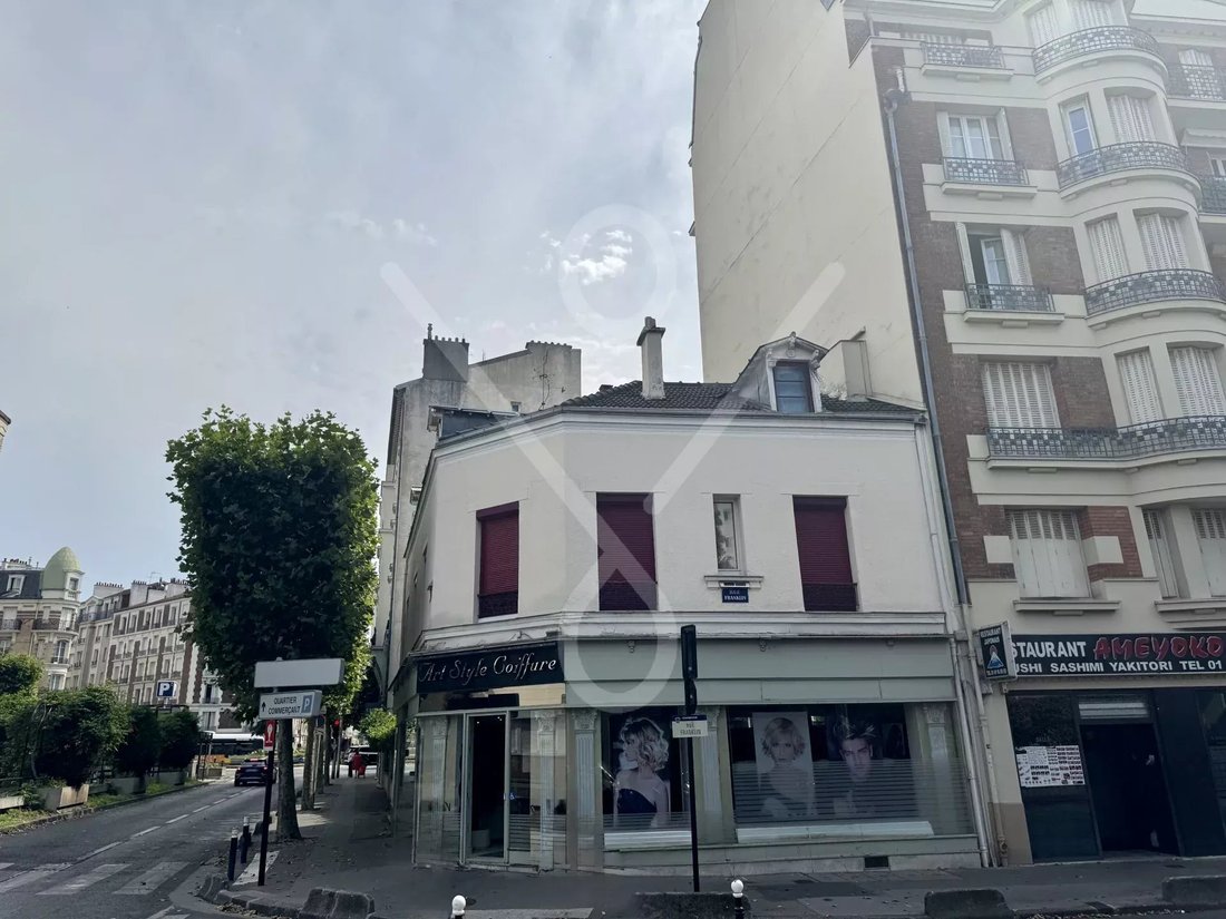 Bécon, Courbevoie, France 1 - 18927240