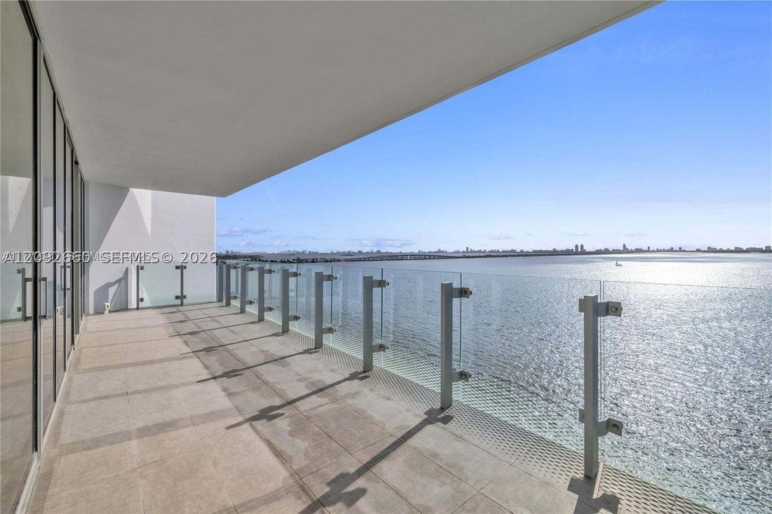 Condo in Miami, Florida, United States 3 - 18926111